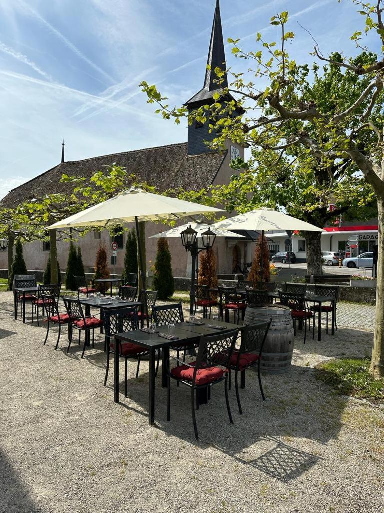 Au Boeuf Rouge Hotel Crassier Exterior photo